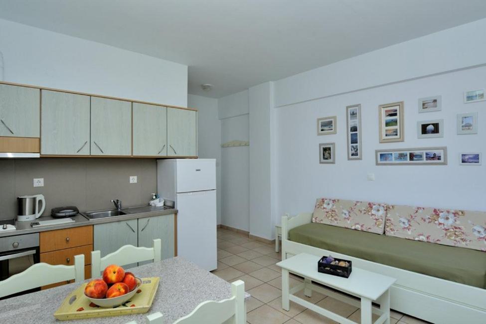 Bonos Apartments Stoupa Exterior photo
